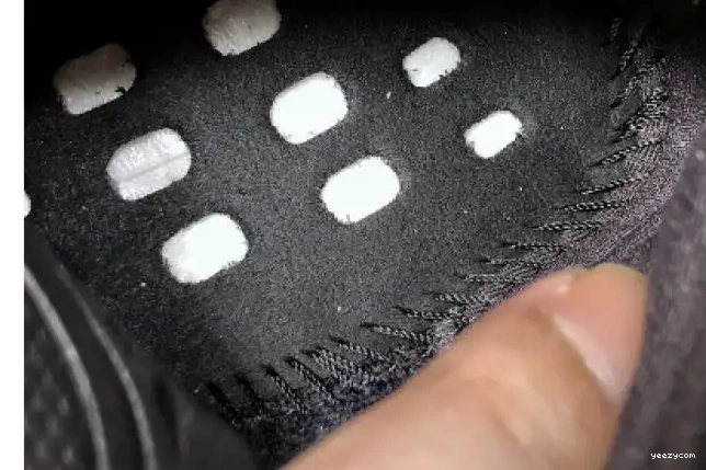 V2 MENS FU9006 350 YEEZY BLACK ADIDAS BOOST 0614